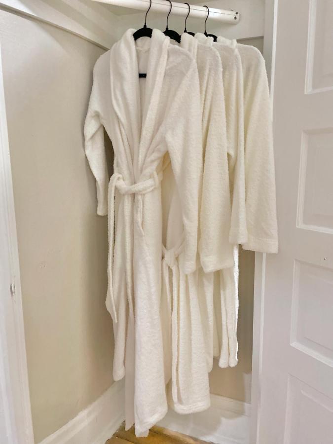 شقة بيتسبرغ  في The Warhola Bloomfield By Luxe Pgh المظهر الخارجي الصورة